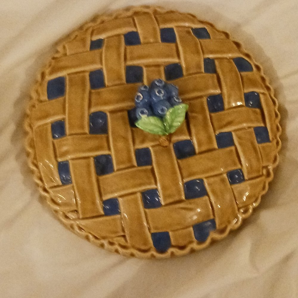 Vintage ceramic pie plate